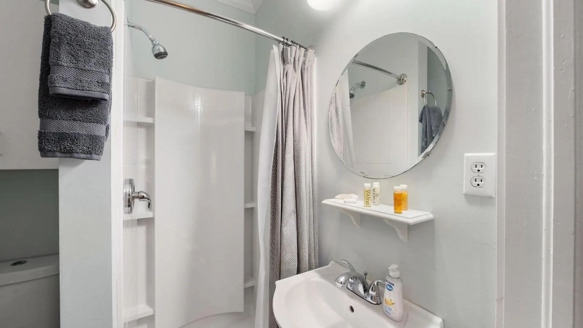 Lovely 2Br Near Uptown Charlotte United States